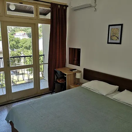 Morska Grota Pensión Povile