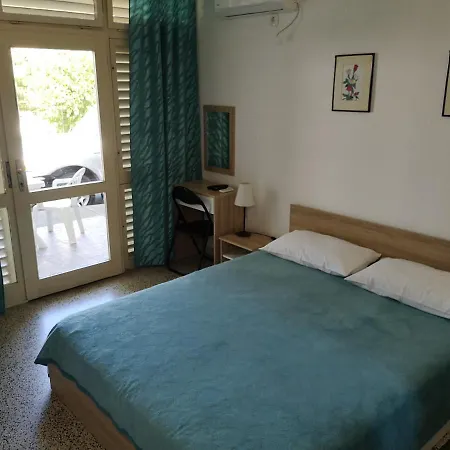 Pensión Morska Grota Povile